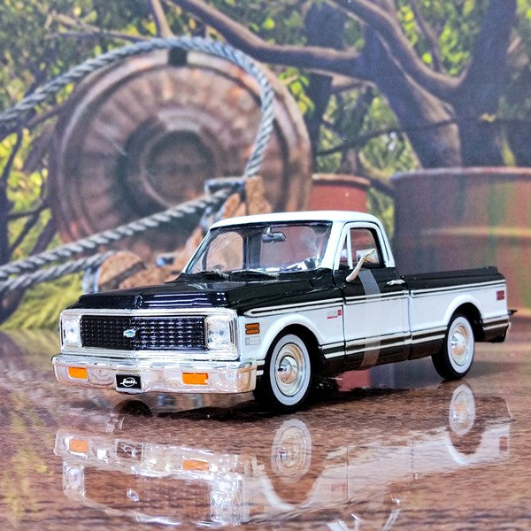 CHEVROLET C-10 PICKUP TRUCK